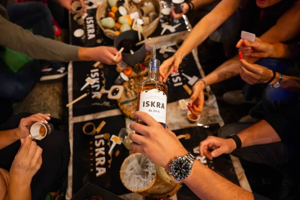 Umetnost sparivanja Iskra rakije sa hranom